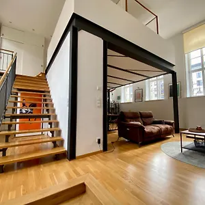 cityloft-gold-zentrum-105qm-inkl-parkplatz-netflix.bestleipzighotels.com/